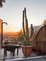 Outdoor shower and Sauna area