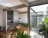 This Lush Buenos Aires Home Cleverly Blurs the Boundaries Between Inside and Out - Photo 6 of 19 - 