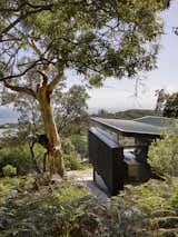 A Beach House in Australia Offers the Joys of Camping—But Without All the Dirt - Photo 11 of 14 - 