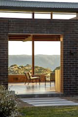 This Gorgeous Timber and Brick Home in Rural Australia Was Inspired by a Ski Chalet - Photo 15 of 25 - 