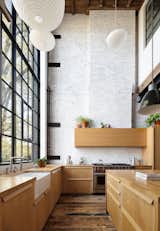 Loft-Style Kitchen / Murdock Solon Architects