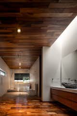  Photo 11 of 17 in House  Between Pine Trees by Infante Arquitectos