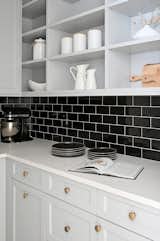 Additional storage space to keep everything neat and tidy