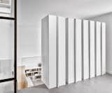 hART design - Em4 - Entrance with  custom lockers