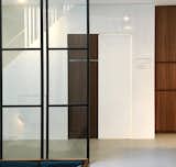 hART design - Em4 - Intergrated walnut door panel