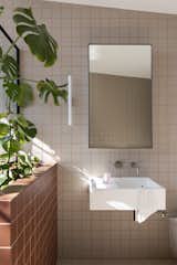 Bathroom in Composition House by Studio Prineas