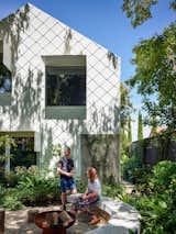 This High-Tech Melbourne Home Generates “Way More” Energy Than It Uses - Photo 17 of 18 - 