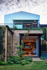 This High-Tech Melbourne Home Generates “Way More” Energy Than It Uses - Photo 16 of 18 - 