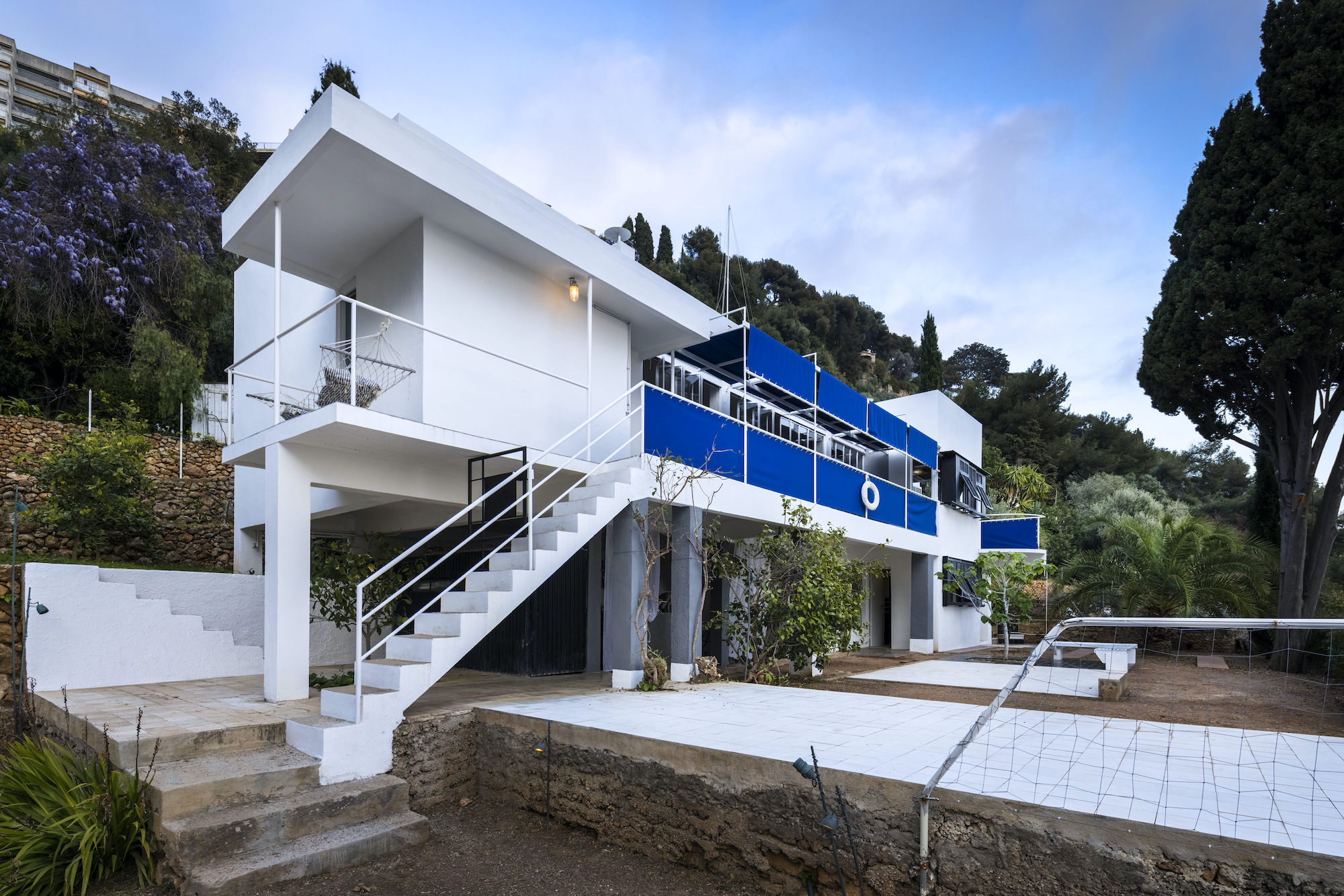 E-1027 by Eileen Gray - Dwell