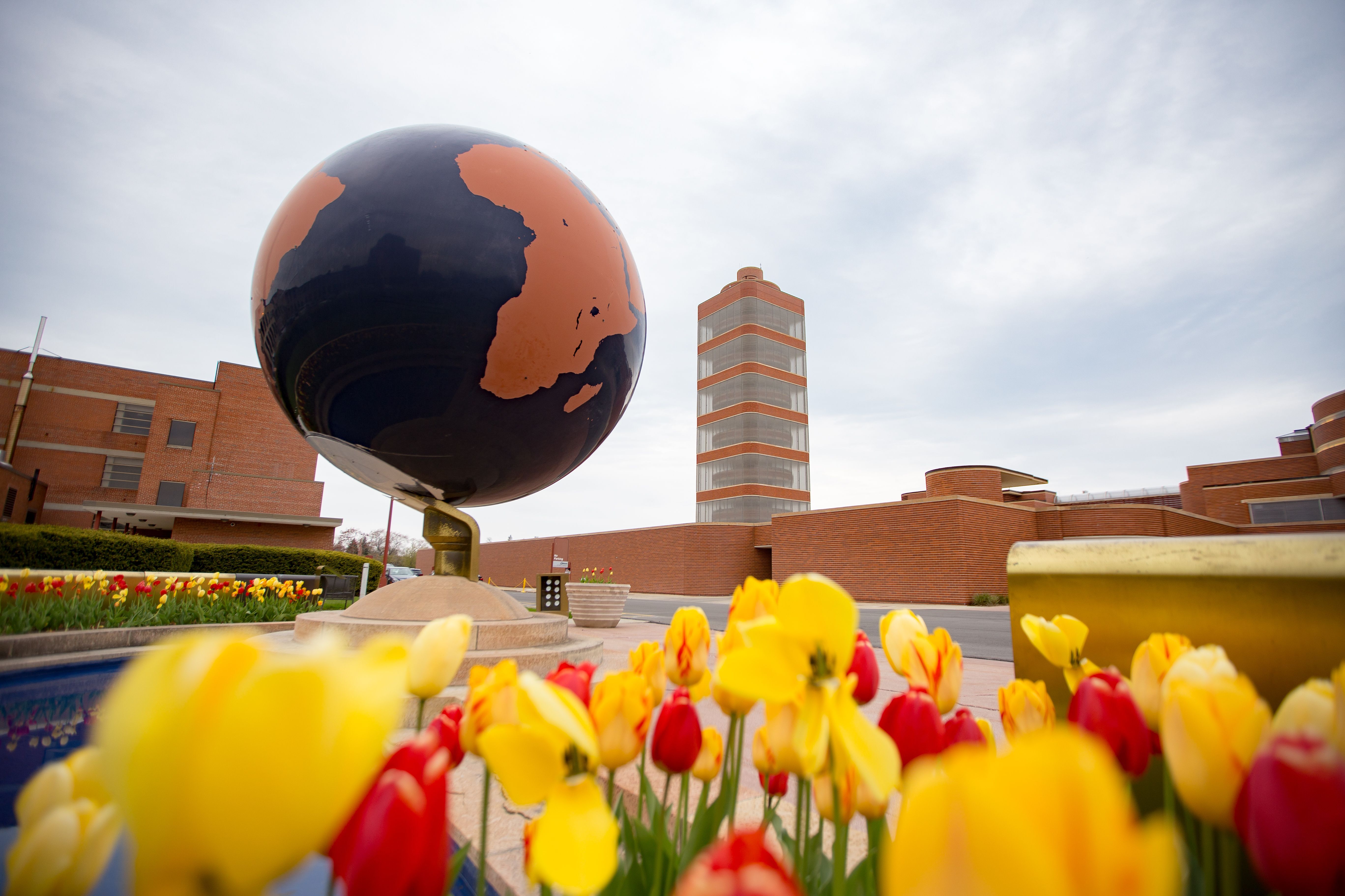 Photo 2 Of 9 In The Frank Lloyd Wright Road Trip That Midcentury Modern   Original 