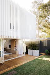 A Cozy Aussie Cottage Hides a Sleek Renovation Behind a Heritage Facade - Photo 5 of 17 - 
