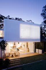 A Cozy Aussie Cottage Hides a Sleek Renovation Behind a Heritage Facade - Photo 8 of 17 - 