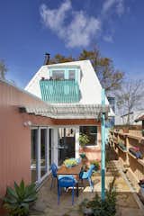 A Mother and Daughter Share an Expanded Weatherboard Cottage That’s Still Just 807 Square Feet - Photo 13 of 13 - 