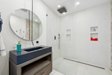 Guest Bath En suite