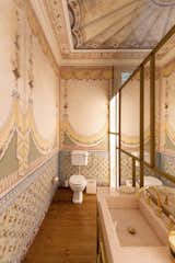 Bathroom 04