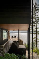 A Waterfront Home in Washington Grows Two Hovering Wings - Photo 12 of 13 - 