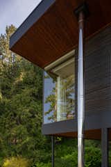 A Waterfront Home in Washington Grows Two Hovering Wings - Photo 9 of 13 - 