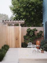  Photo 13 of 336 in Courtyard by Larysa Voss from Architect Albert Lanier’s Redwood House in San Francisco Gets a Spirited Renovation