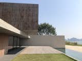 Structure transform to long wall and not cut the view to sea