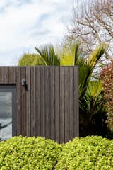 Abodo Nero Cladding / Exterior Lighting