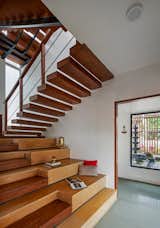 The Staircase doubles up also as a seating space overlooking the garden space.