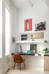 Office nook in Broadway Loft by Worrell Yeung