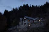A Restored Stable in the Italian Alps Embraces Its Unparalleled Landscape - Photo 20 of 24 - 