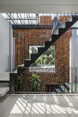 A Biophilic Home in Vietnam Impresses With a Hollow-Brick “Breathing Wall” - Photo 14 of 22 - 