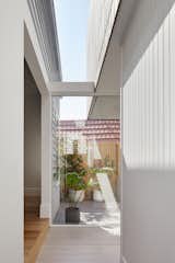 In Melbourne, a Retired Couple’s Weatherboard Cottage Gets a Luminous Extension - Photo 4 of 9 - 