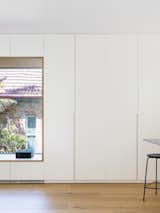 A Knockout Brick Facade Shelters an Airy Home in Sydney - Photo 10 of 22 - 