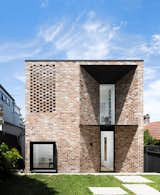 A Knockout Brick Facade Shelters an Airy Home in Sydney
