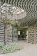 A ’50s Teardown in the Netherlands Gets a Second Chance—and a Beautiful Brick Extension - Photo 8 of 19 - 