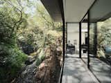 This See-Through California Home Magically Hangs Above a Creek Bed - Photo 14 of 34 - 
