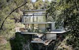 This See-Through California Home Magically Hangs Above a Creek Bed - Photo 5 of 34 - 