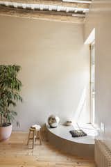 A Puzzled-Together Stair Elevates a Fashion Designer’s Barcelona Apartment - Photo 15 of 28 - 