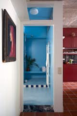 A Basement in Greece Finds a New Purpose as a Space-Saving Apartment - Photo 16 of 18 - 