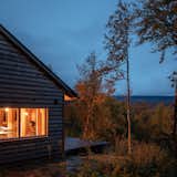 A Central Fireplace Anchors This Uber-Cozy Cabin in a Swedish Forest - Photo 10 of 25 - 