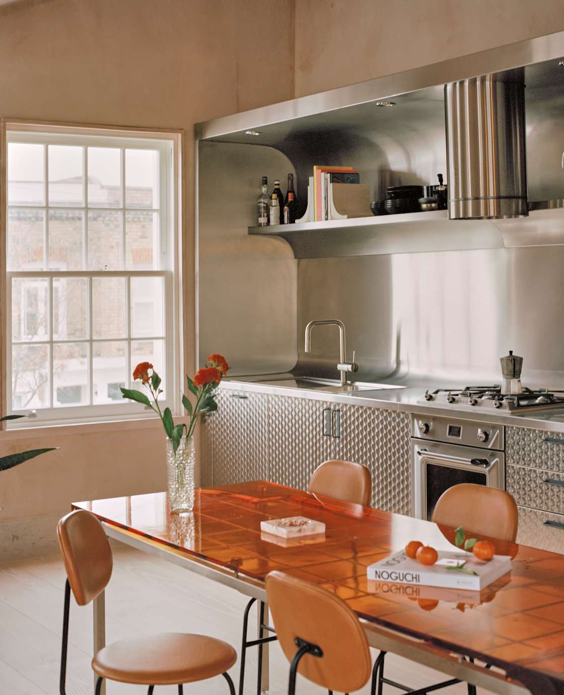 Photo 4 of 25 in This Renovated London Flat Includes a Kitchen Designed