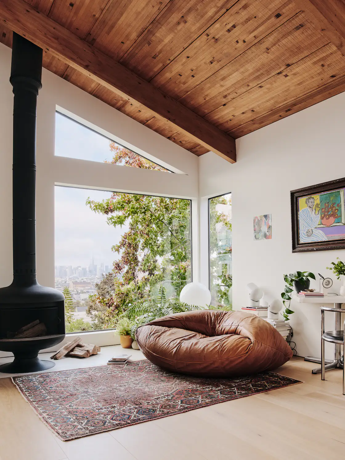 Photo 14 of 21 in Vintage Decor and a DJ Lounge Make This Renovated San ...