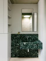 A Big Green Box Adds Flair and Function to an Open-Plan Berlin Apartment - Photo 14 of 17 - 