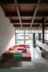 A Stand of Pines Directed the U-Shaped Plan of This Family Home in Portugal - Photo 9 of 20 - 