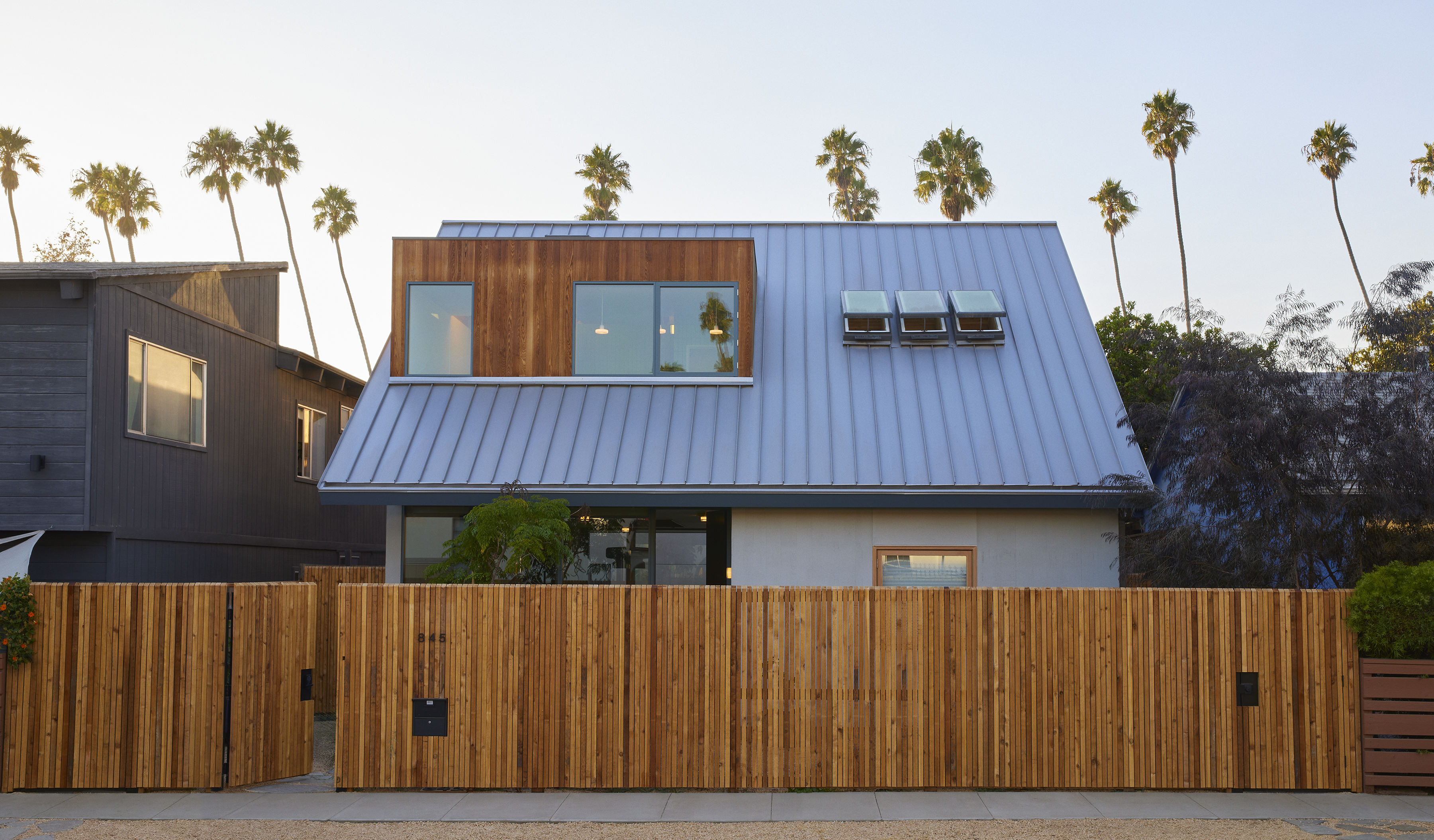 Photo 1 Of 16 In A Ground-Up Bungalow In Venice Beach Channels The ...