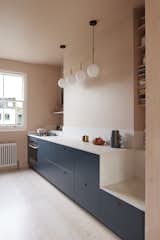 A Mix of Storage Solutions Steals the Show at This Renovated London Flat - Photo 7 of 18 - 