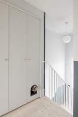 A Mix of Storage Solutions Steals the Show at This Renovated London Flat - Photo 12 of 18 - 