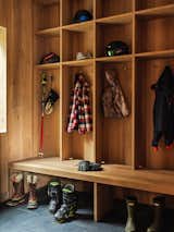 A Mother-and-Child Set of Cabins Form a Single Catskills Ski Retreat - Photo 7 of 22 - 