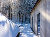 A Mother-and-Child Set of Cabins Form a Single Catskills Ski Retreat - Photo 6 of 22 - 
