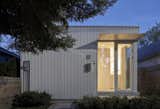 Corrugated Metal Sets a Home Apart in a Tight-Knit Toronto Neighborhood - Photo 6 of 19 - 
