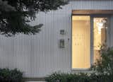 Corrugated Metal Sets a Home Apart in a Tight-Knit Toronto Neighborhood - Photo 5 of 19 - 