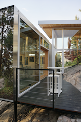 A Mirrored Addition Melds With Its Rocky Site in British Columbia - Photo 12 of 20 - 