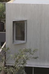 This Narrow Lot in Australia Holds Two Homes—But One’s Stone, and the Other’s Steel - Photo 4 of 22 - 